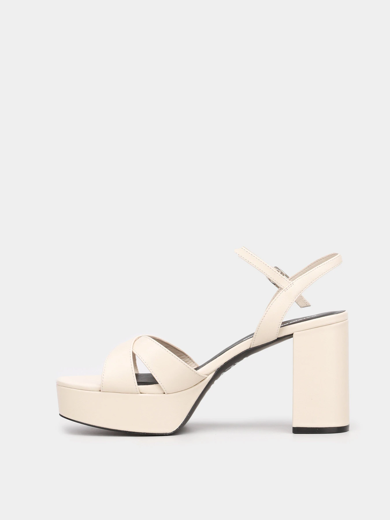Босоножки Calvin Klein модель YW0YW00139-PAS Босоножки Calvin Klein модель YW0YW00139-PAS Фото