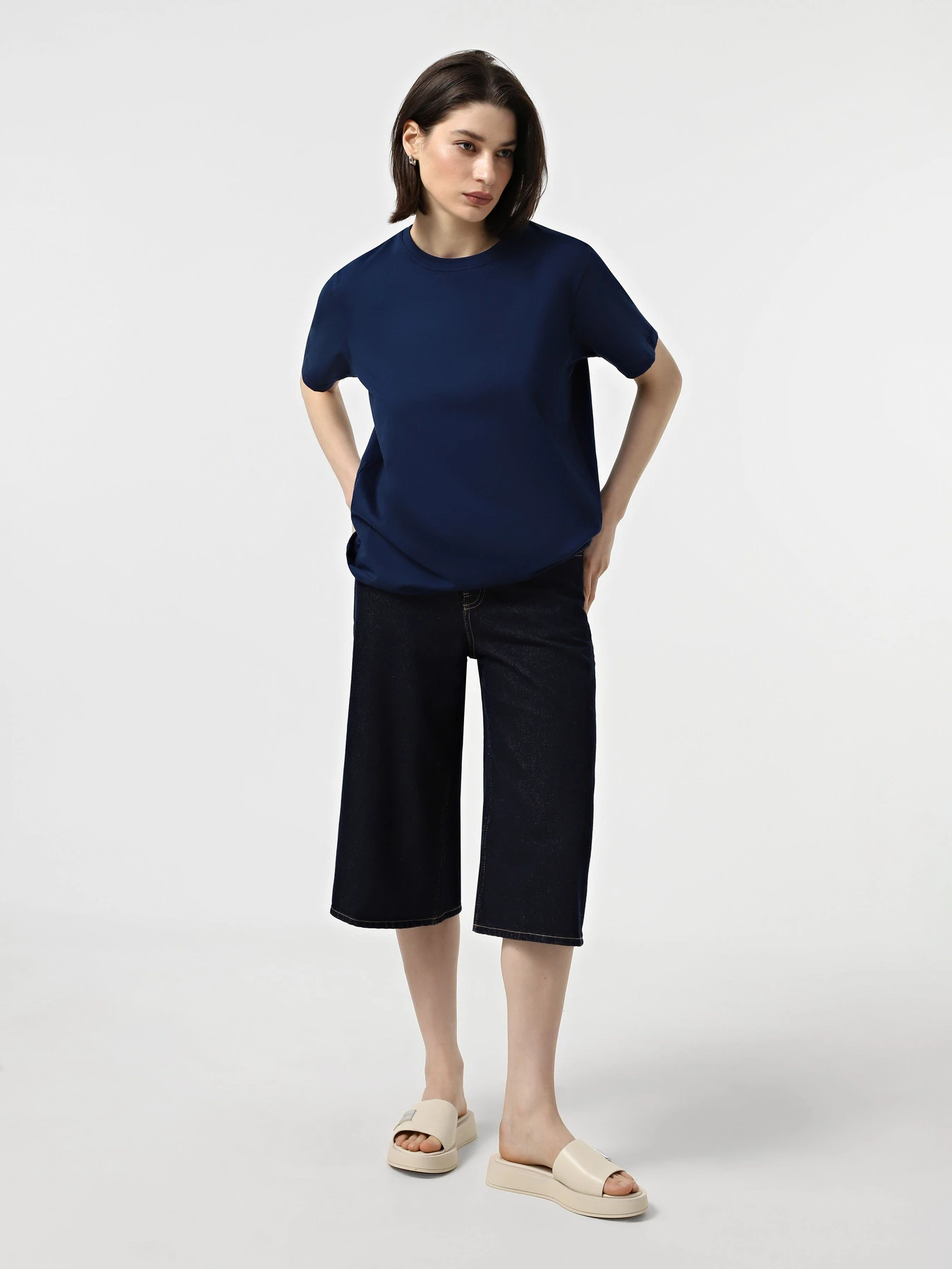 Шльопанці Calvin Klein модель HW0HW02368-AEO Шльопанці Calvin Klein модель HW0HW02368-AEO Фото