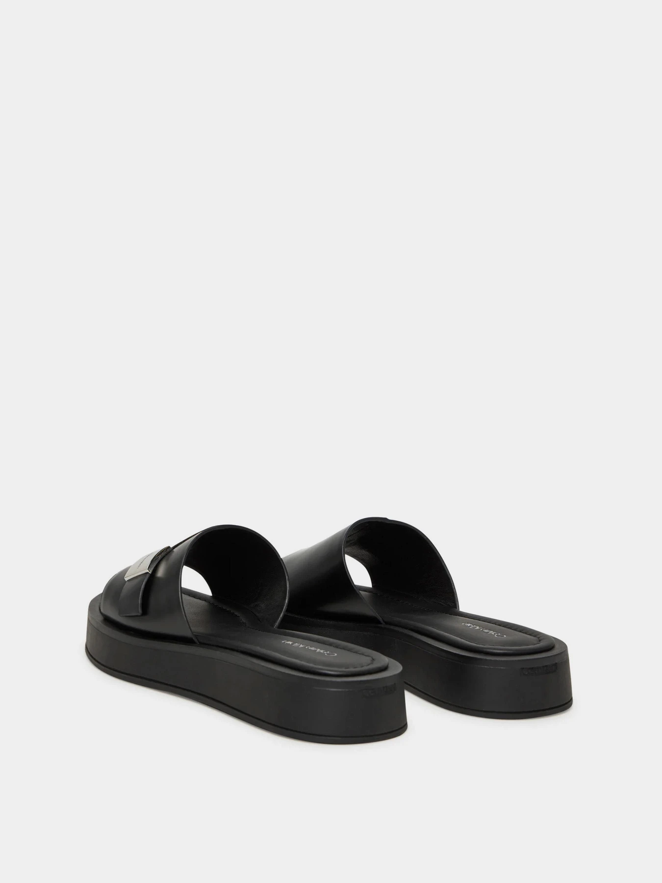 Шльопанці Calvin Klein модель HW0HW02368-BEH Шльопанці Calvin Klein модель HW0HW02368-BEH Фото