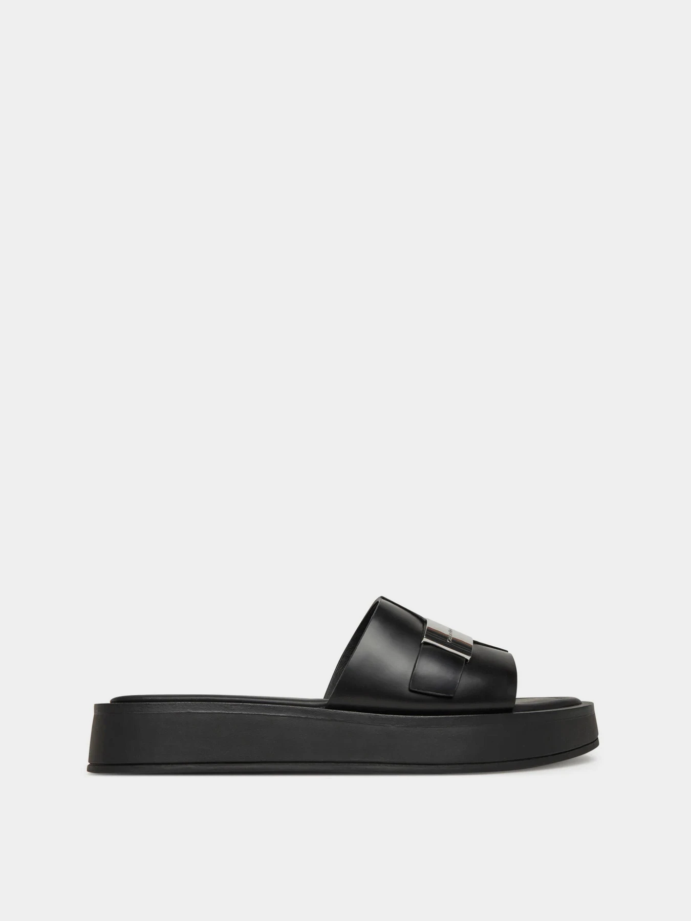 Шльопанці Calvin Klein модель HW0HW02368-BEH Шльопанці Calvin Klein модель HW0HW02368-BEH Фото