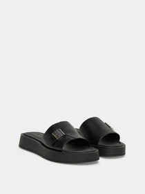 Шльопанці Calvin Klein модель HW0HW02368-BEH Фото