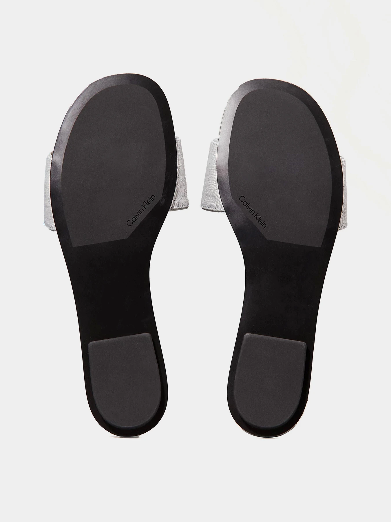 Шлёпанцы Calvin Klein модель HW0HW02388-PDE Шлёпанцы Calvin Klein модель HW0HW02388-PDE Фото