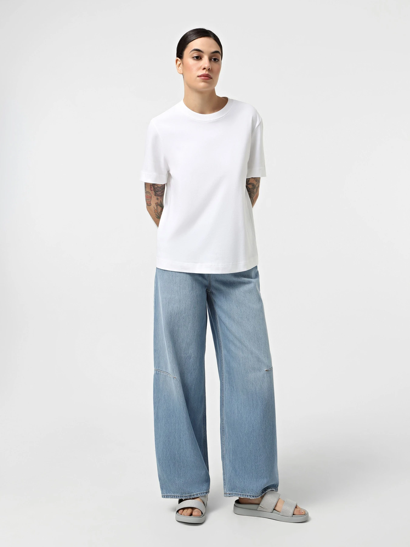 Шлёпанцы Calvin Klein модель HW0HW02486-PDE Шлёпанцы Calvin Klein модель HW0HW02486-PDE Фото