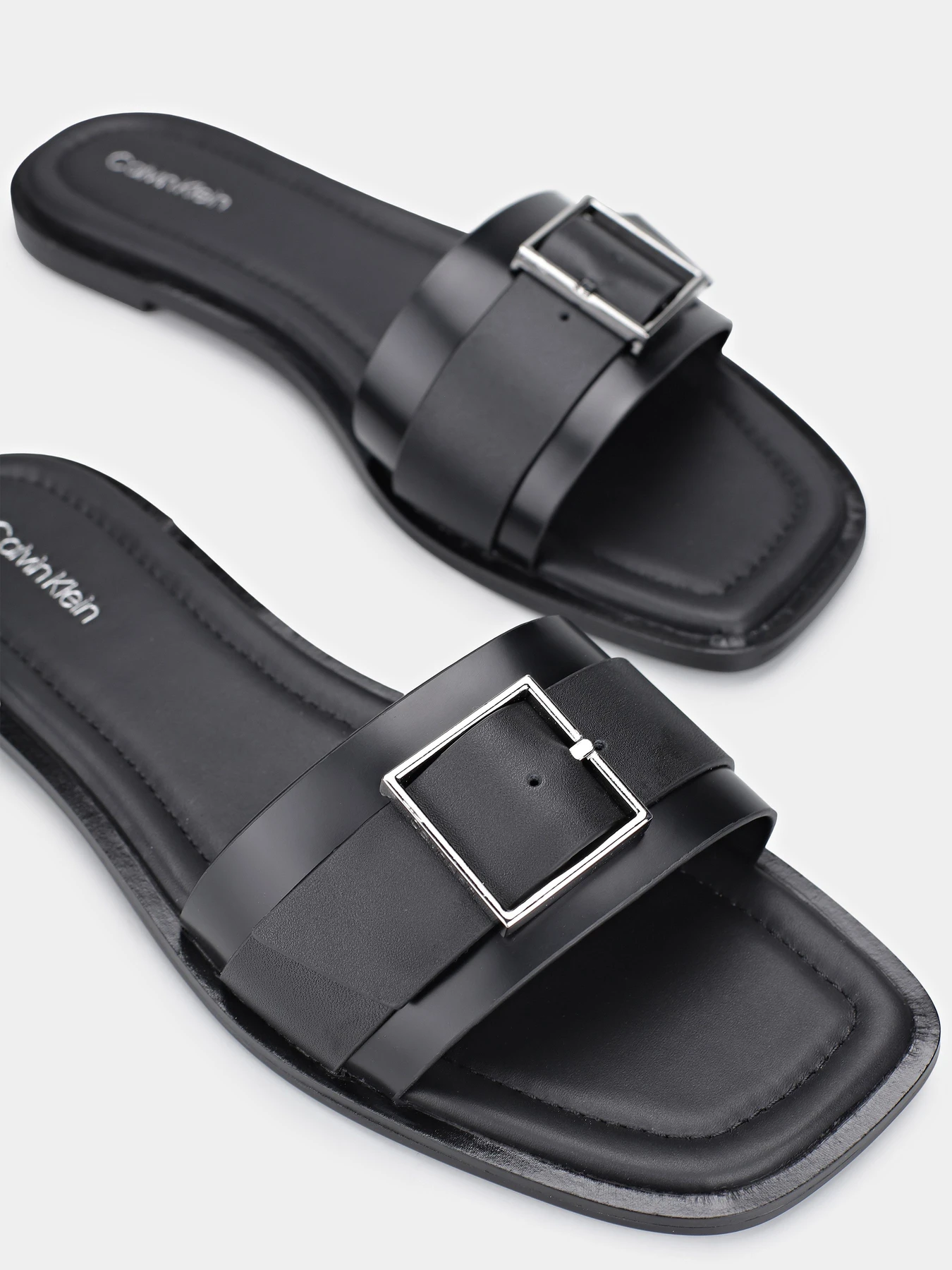 Шлёпанцы Calvin Klein модель HW0HW02490-BEH Фото