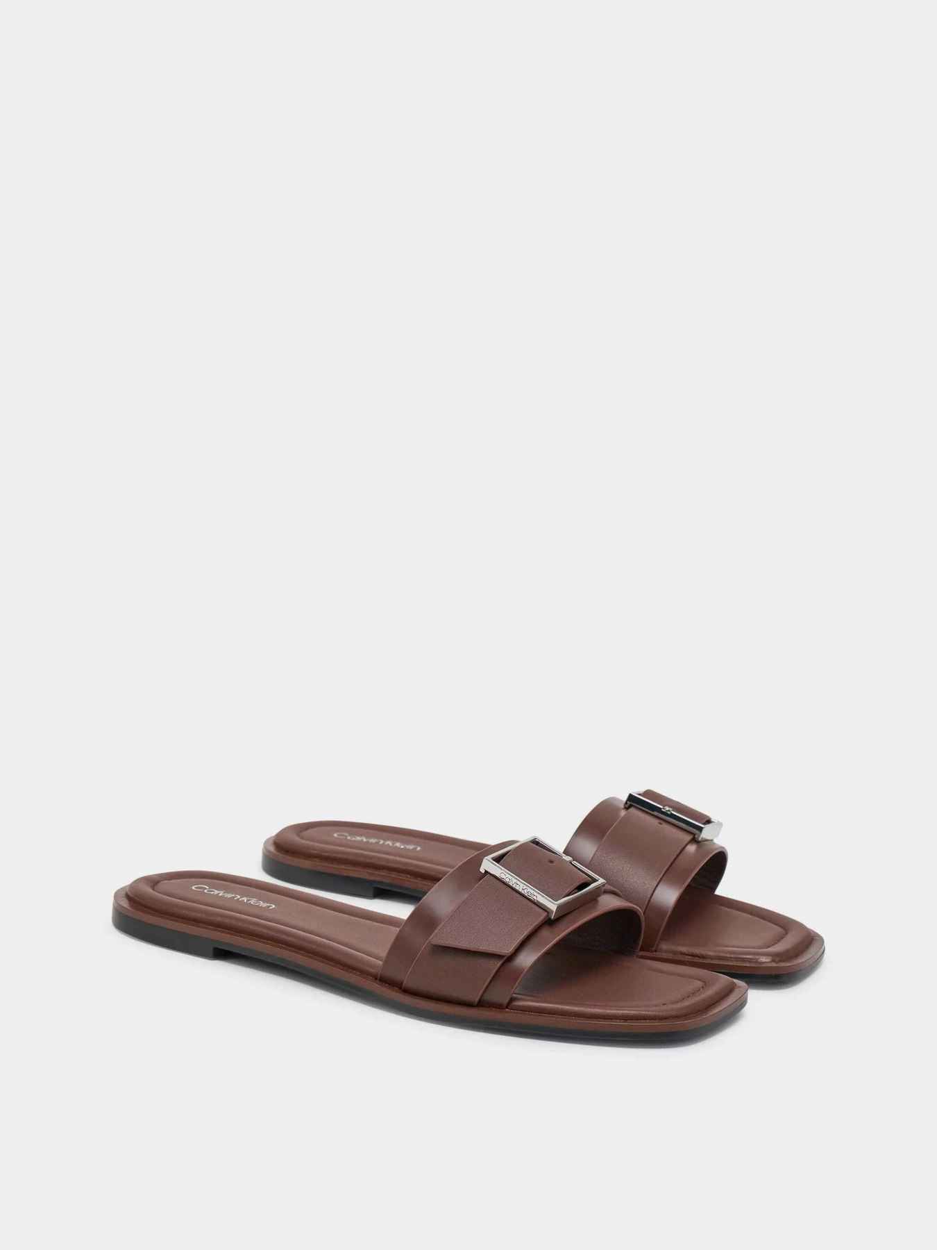 Шлёпанцы Calvin Klein модель HW0HW02490-HJM Шлёпанцы Calvin Klein модель HW0HW02490-HJM Фото