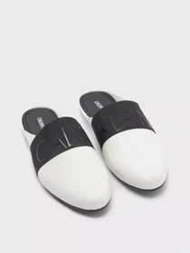 Шльопанці Calvin Klein модель YW0YW00153-YAF Фото