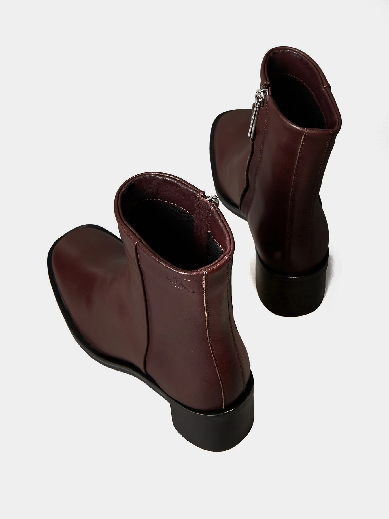 Черевики та чоботи Calvin Klein модель HW0HW02593-VH2 Черевики та чоботи Calvin Klein модель HW0HW02593-VH2 Фото