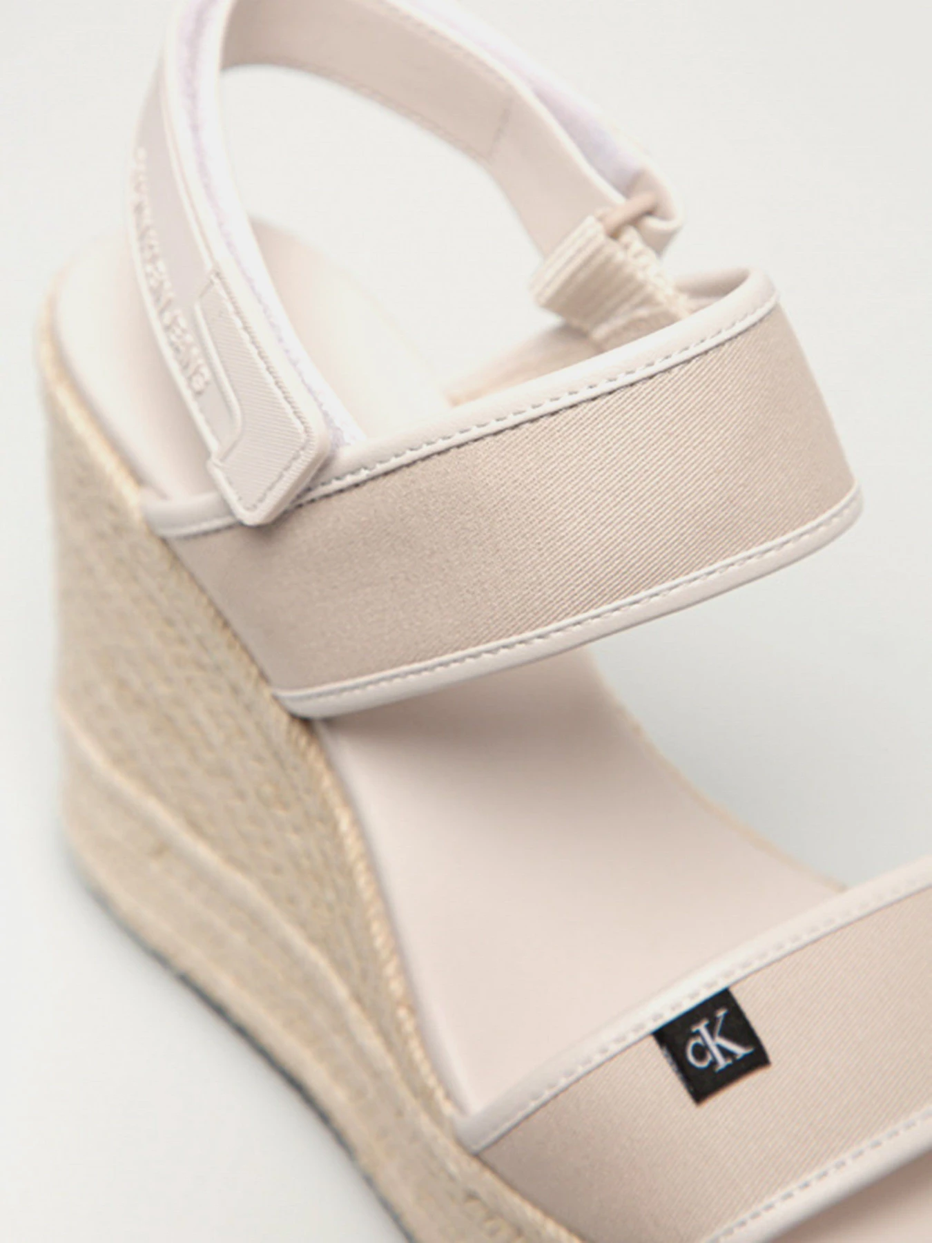 Босоножки Calvin Klein модель YW0YW00034-PGA Босоножки Calvin Klein модель YW0YW00034-PGA Фото