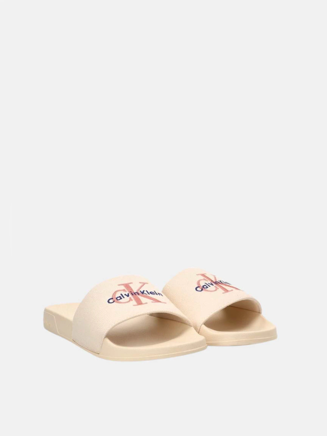 Шлёпанцы Calvin Klein ESS SLIDE CV модель HW0HW02958-AEF Шлёпанцы Calvin Klein ESS SLIDE CV модель HW0HW02958-AEF Фото