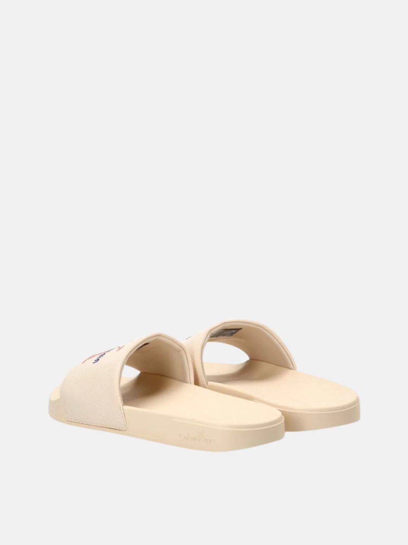 Шлёпанцы Calvin Klein ESS SLIDE CV модель HW0HW02958-AEF Шлёпанцы Calvin Klein ESS SLIDE CV модель HW0HW02958-AEF Фото