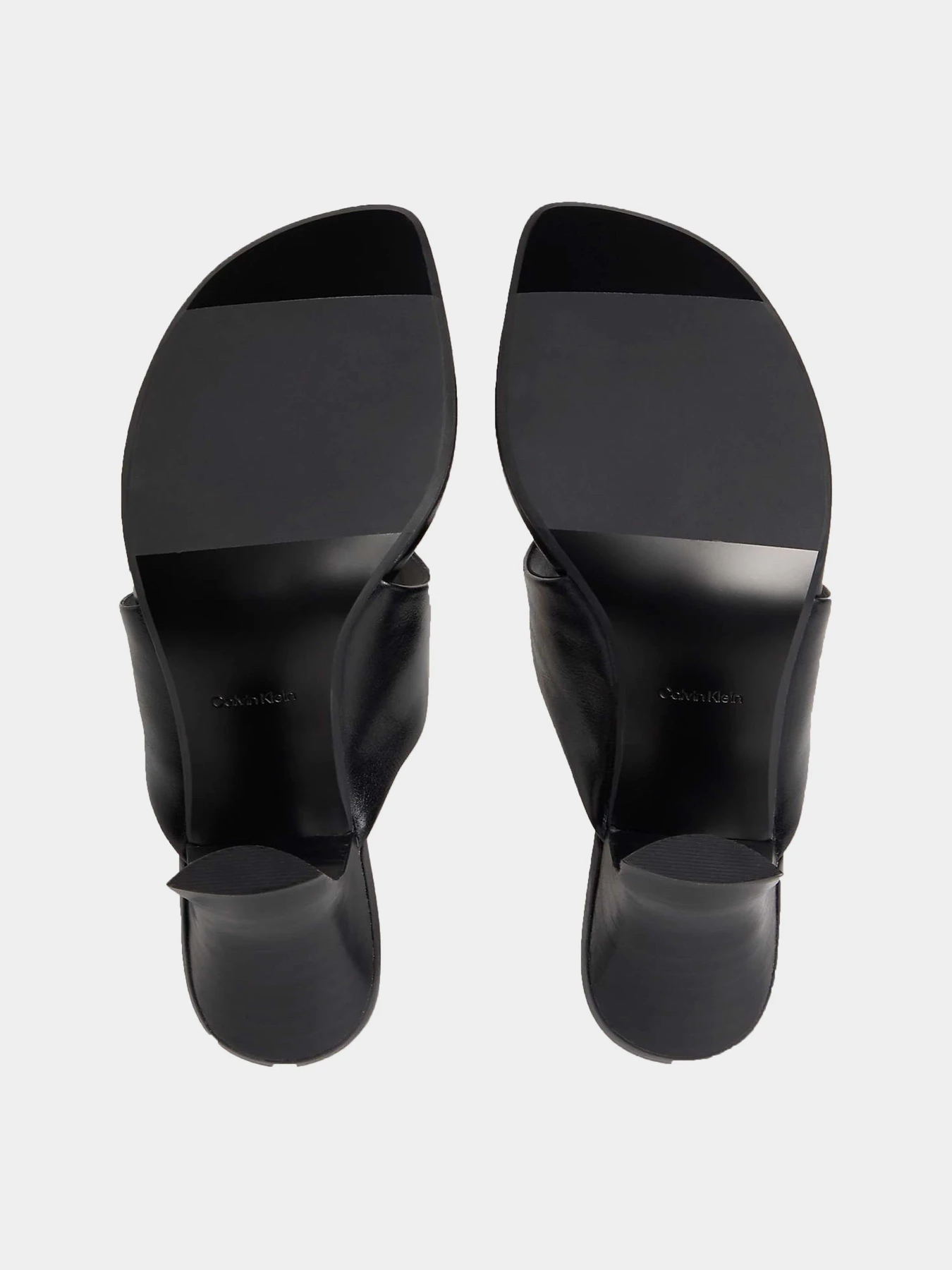 Шлёпанцы Calvin Klein SCULPT KITT HEEL SNDL THONG LT модель HW0HW02920-0GJ Шлёпанцы Calvin Klein SCULPT KITT HEEL SNDL THONG LT модель HW0HW02920-0GJ Фото