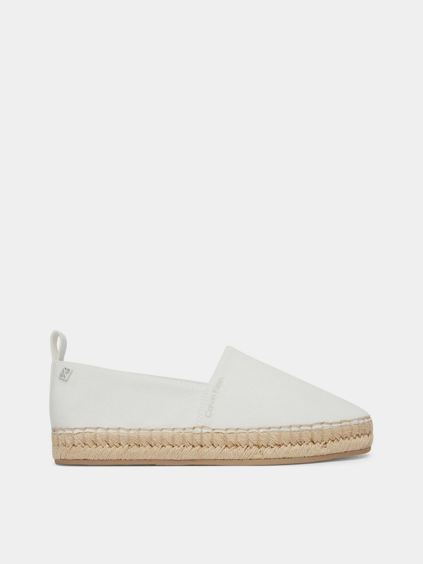 Сліпони та мокасини Calvin Klein OBLIQUE ESPADRILLE CANVAS модель HW0HW02931-YAD Сліпони та мокасини Calvin Klein OBLIQUE ESPADRILLE CANVAS модель HW0HW02931-YAD Фото