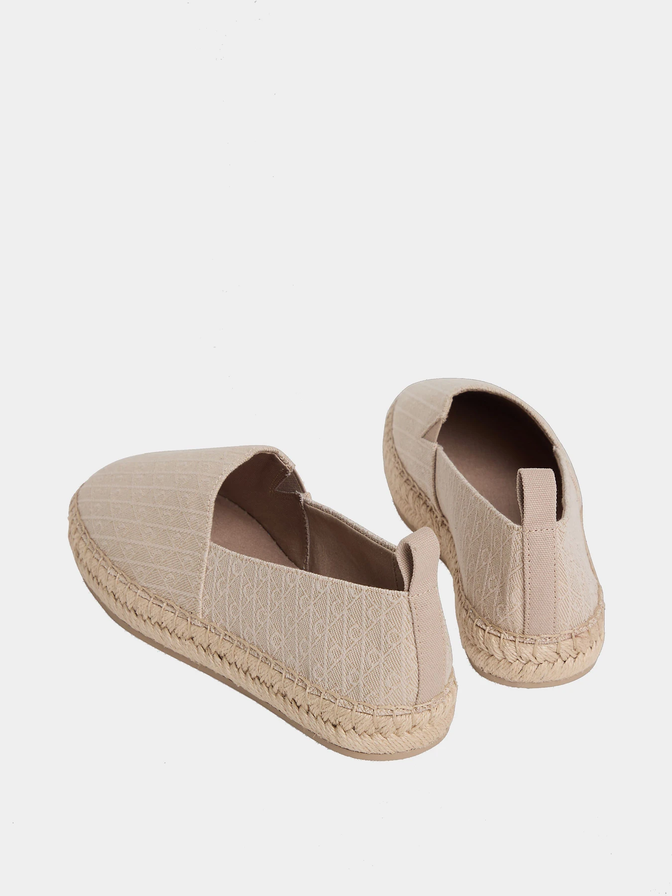 Сліпони та мокасини Calvin Klein OBLIQUE ESPADRILLE AOP модель HW0HW02933-A04 Сліпони та мокасини Calvin Klein OBLIQUE ESPADRILLE AOP модель HW0HW02933-A04 Фото
