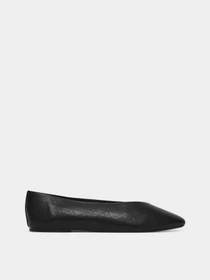 Туфли и лоферы Calvin Klein SQUARE BALLERINA AOP LTH модель HW0HW02936-0GT Фото