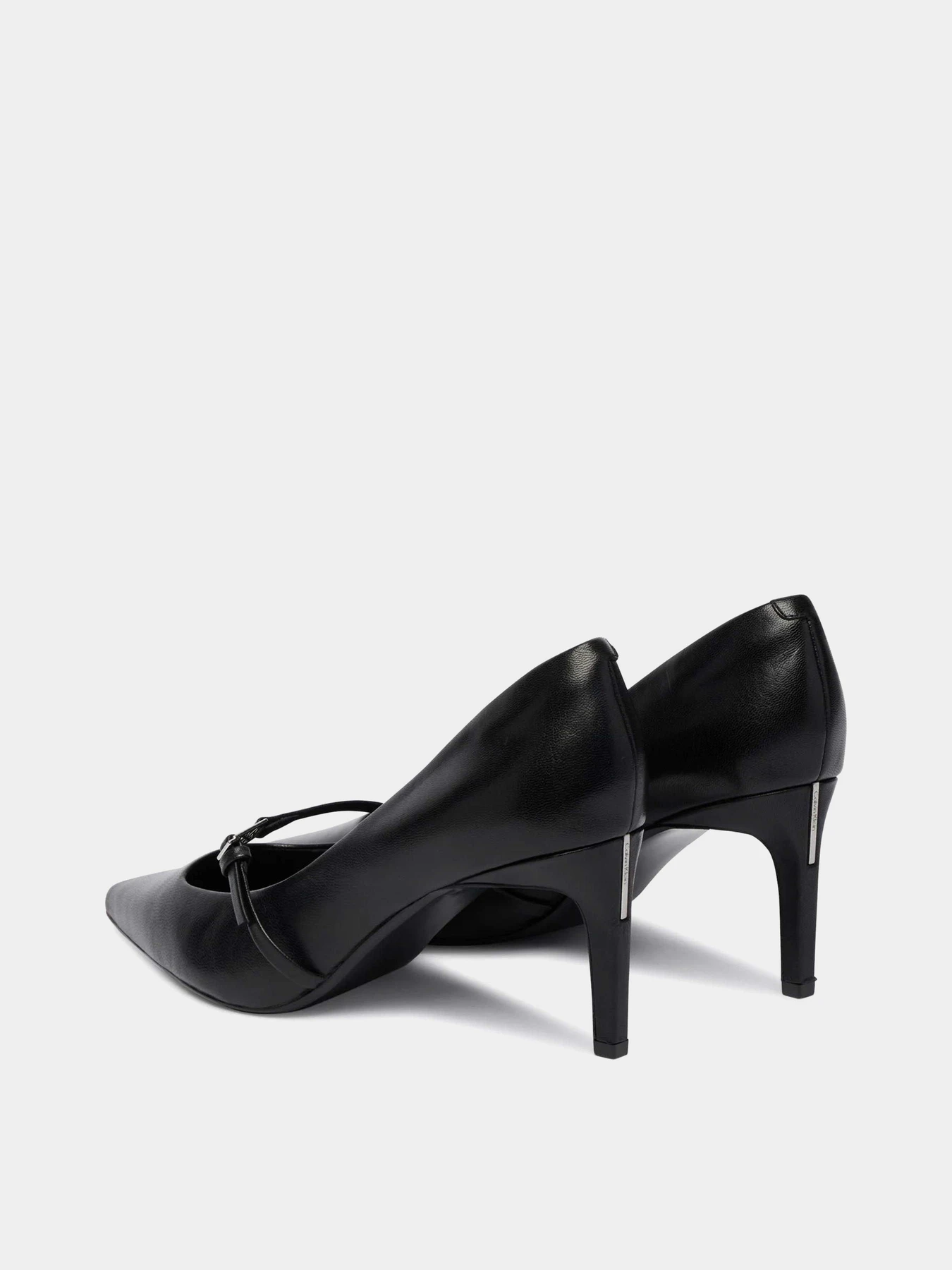 Туфли и лоферы Calvin Klein ESS STILETTO 70 MJ LTH HDW модель HW0HW02952-0GJ Туфли и лоферы Calvin Klein ESS STILETTO 70 MJ LTH HDW модель HW0HW02952-0GJ Фото