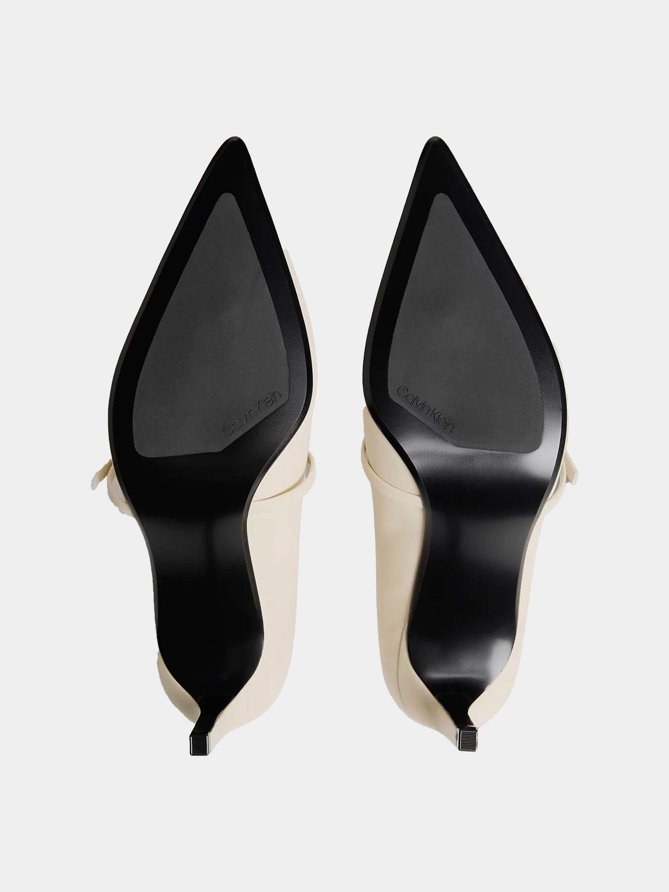 Туфли и лоферы Calvin Klein ESS STILETTO 70 MJ LTH HDW модель HW0HW02952-Z01 Туфли и лоферы Calvin Klein ESS STILETTO 70 MJ LTH HDW модель HW0HW02952-Z01 Фото