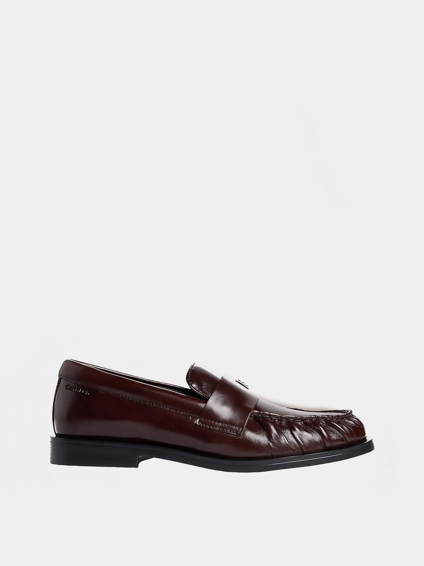Туфли и лоферы Calvin Klein ROUND LOAFER LTH HDW модель HW0HW03031-VH2 Туфли и лоферы Calvin Klein ROUND LOAFER LTH HDW модель HW0HW03031-VH2 Фото