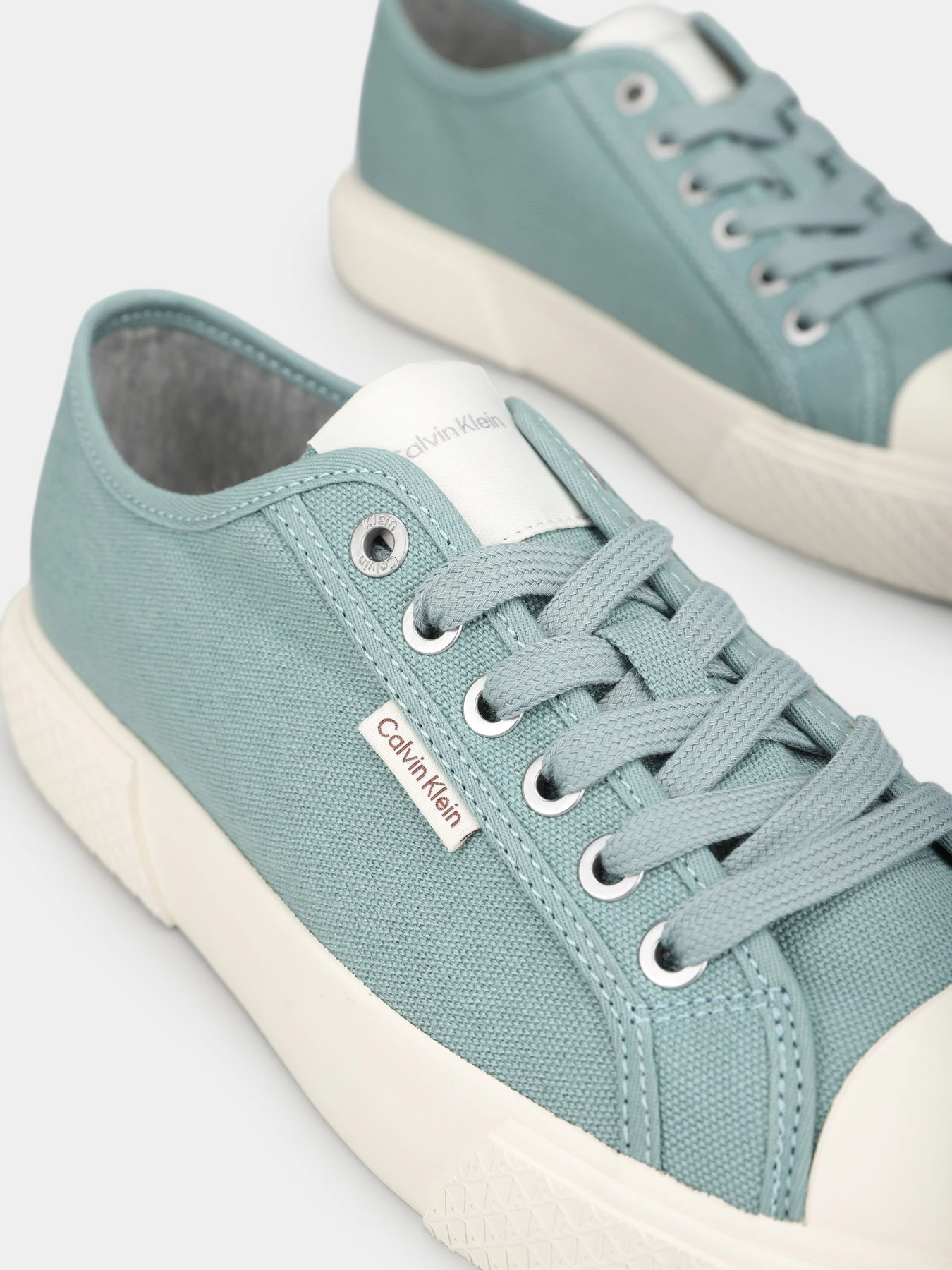 Кеди Calvin Klein VULC LOW LACE UP CANVAS модель HW0HW02975-CAX Кеди Calvin Klein VULC LOW LACE UP CANVAS модель HW0HW02975-CAX Фото
