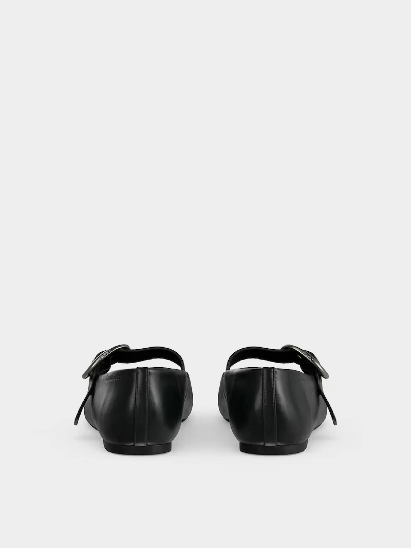 Туфли и лоферы Calvin Klein SQUARED BALLERINA MJ LTH HDW модель HW0HW03037-0GJ Фото