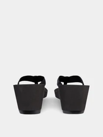 Шлёпанцы Calvin Klein модель YW0YW00132-BDS Фото