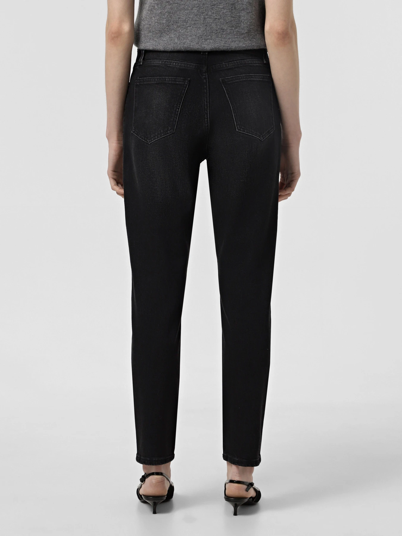 Джинсы Calvin Klein Jeans Mom модель J20J224035-1BY Джинсы Calvin Klein Jeans Mom модель J20J224035-1BY Фото