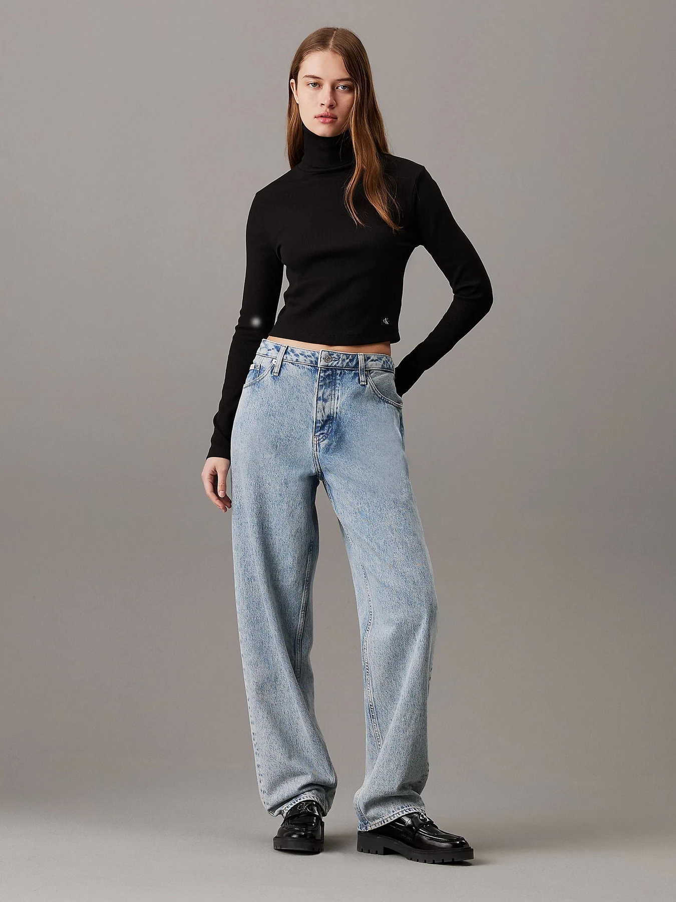 Светри та кардигани Calvin Klein Jeans модель J20J224196-BEH Светри та кардигани Calvin Klein Jeans модель J20J224196-BEH Фото