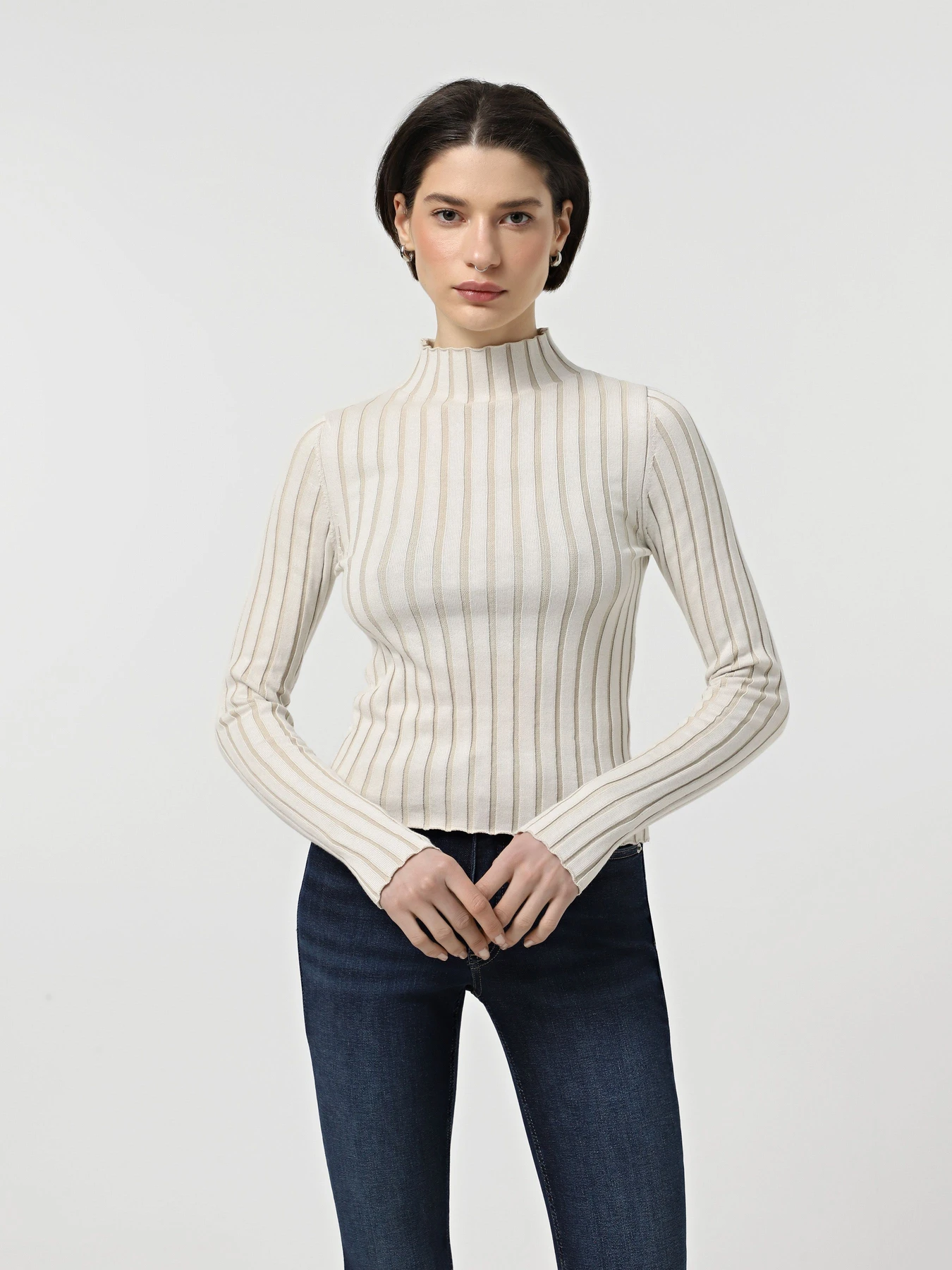 Светри та кардигани Calvin Klein Jeans модель J20J224219-YBI Фото