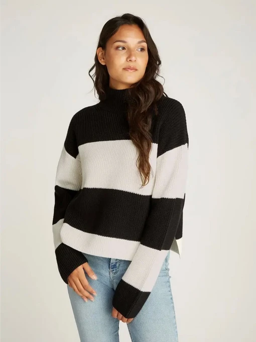 Свитры и кардиганы Calvin Klein Jeans модель J20J224227-YBI Фото