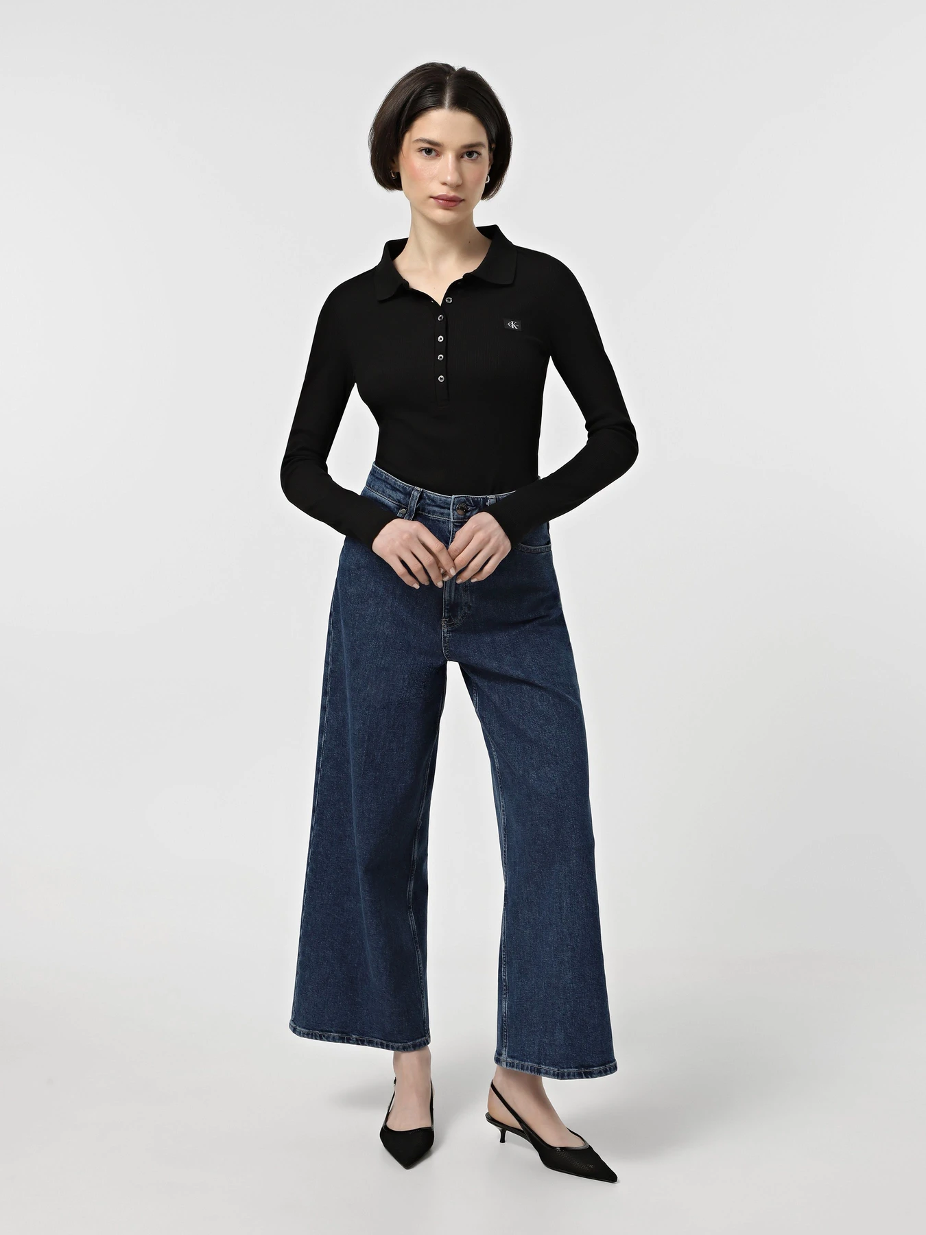 Боди и корсеты Calvin Klein Jeans модель J20J224457-BEH Боди и корсеты Calvin Klein Jeans модель J20J224457-BEH Фото