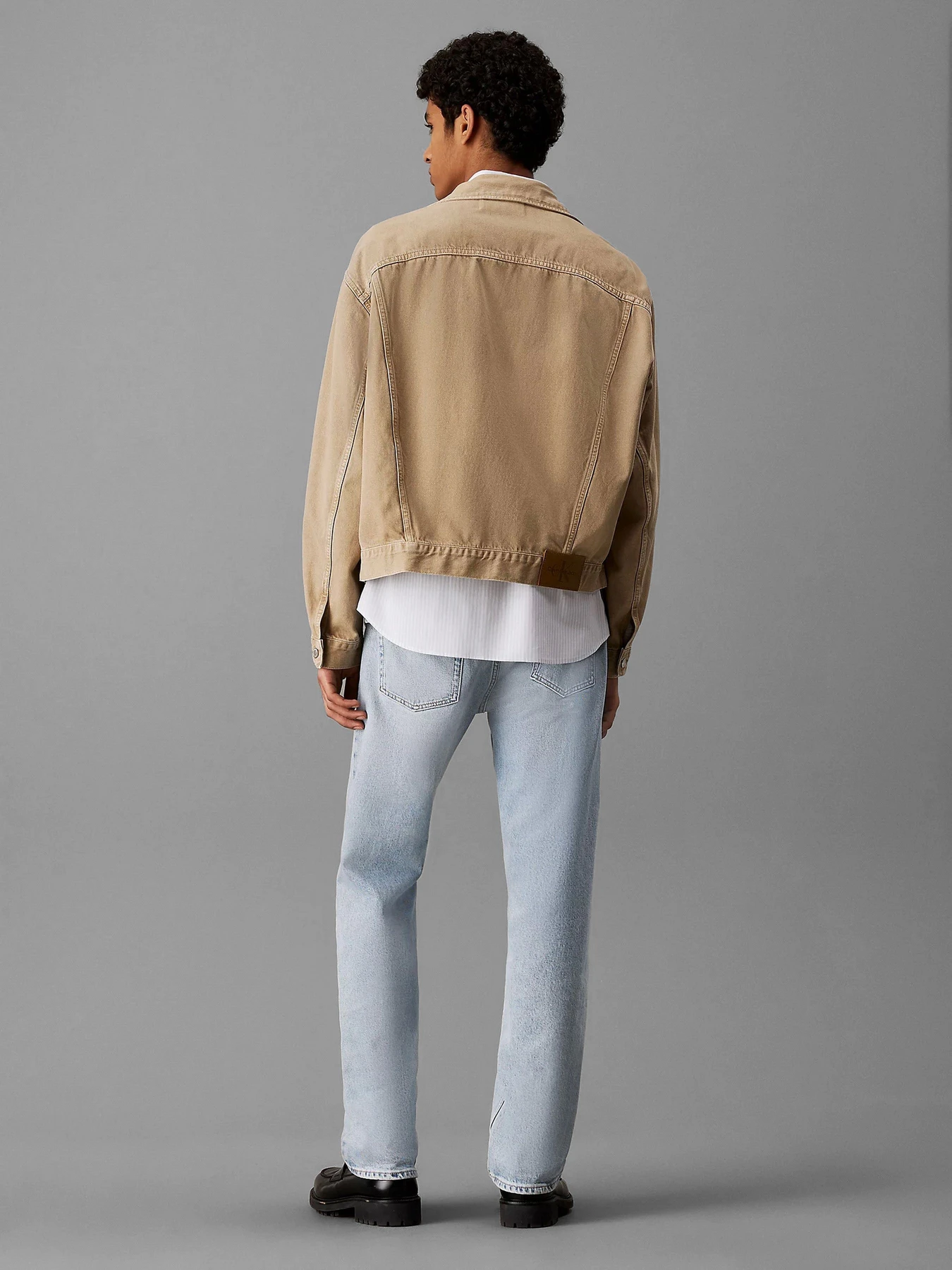 Куртки и дубленки Calvin Klein Jeans модель J30J327209-1AA Куртки и дубленки Calvin Klein Jeans модель J30J327209-1AA Фото