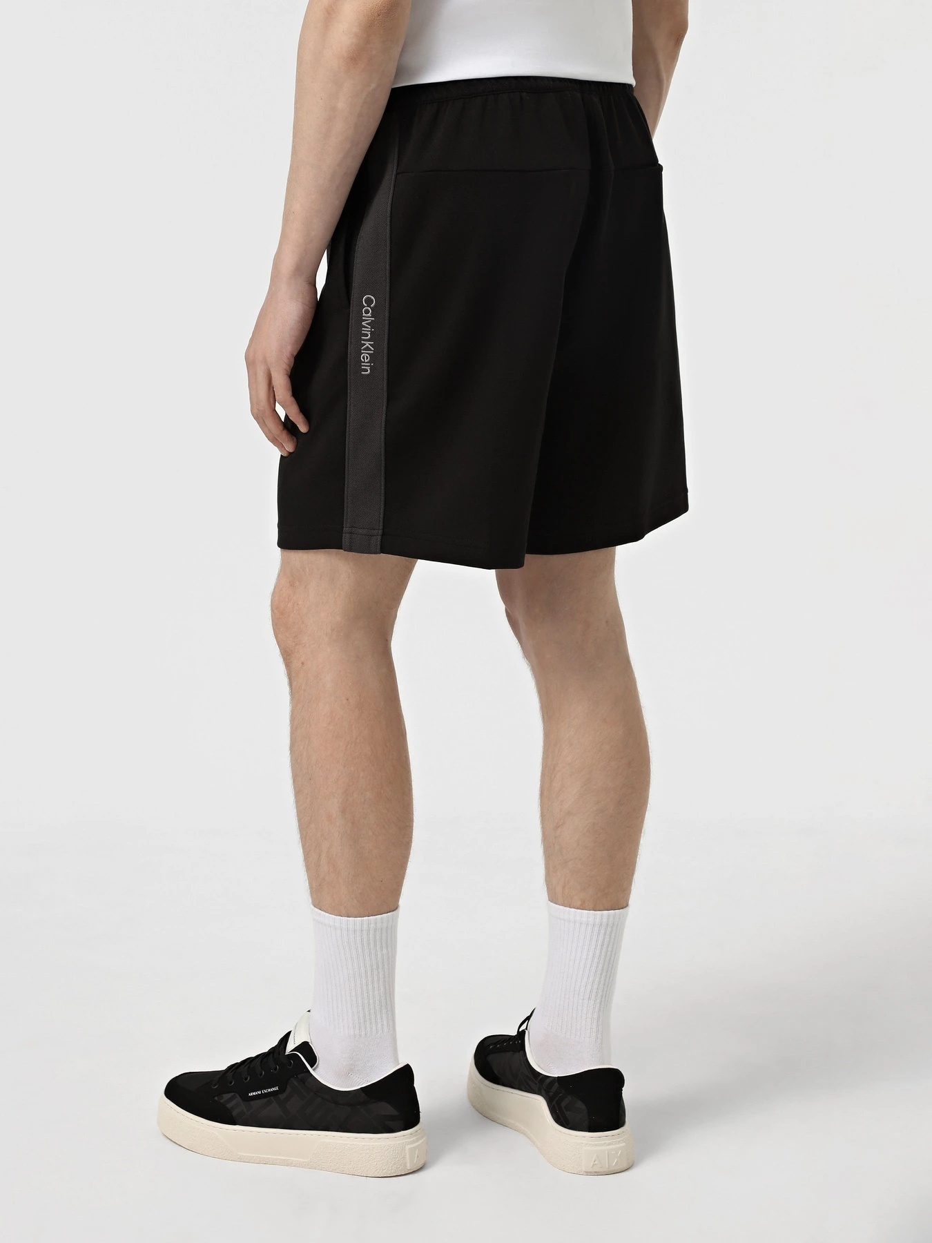 Шорти Calvin Klein Jeans модель J30J327246-BEH Шорти Calvin Klein Jeans модель J30J327246-BEH Фото