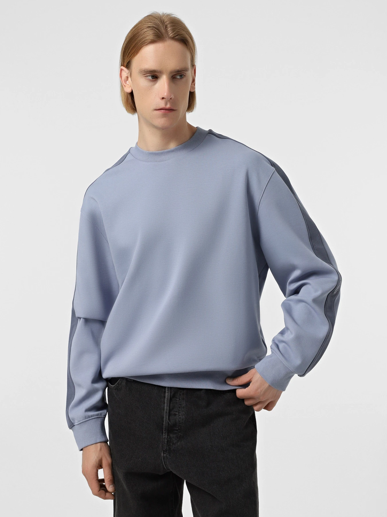 Худи и свитшоты Calvin Klein Jeans модель J30J327230-CKG Худи и свитшоты Calvin Klein Jeans модель J30J327230-CKG Фото