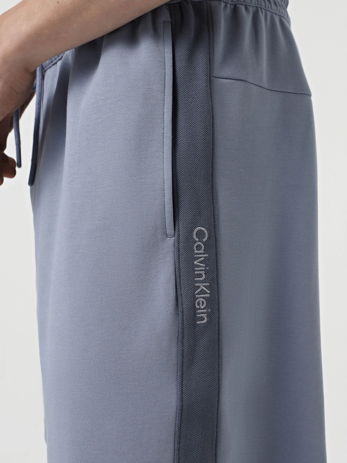 Шорти Calvin Klein Jeans модель J30J327246-CKG Шорти Calvin Klein Jeans модель J30J327246-CKG Фото