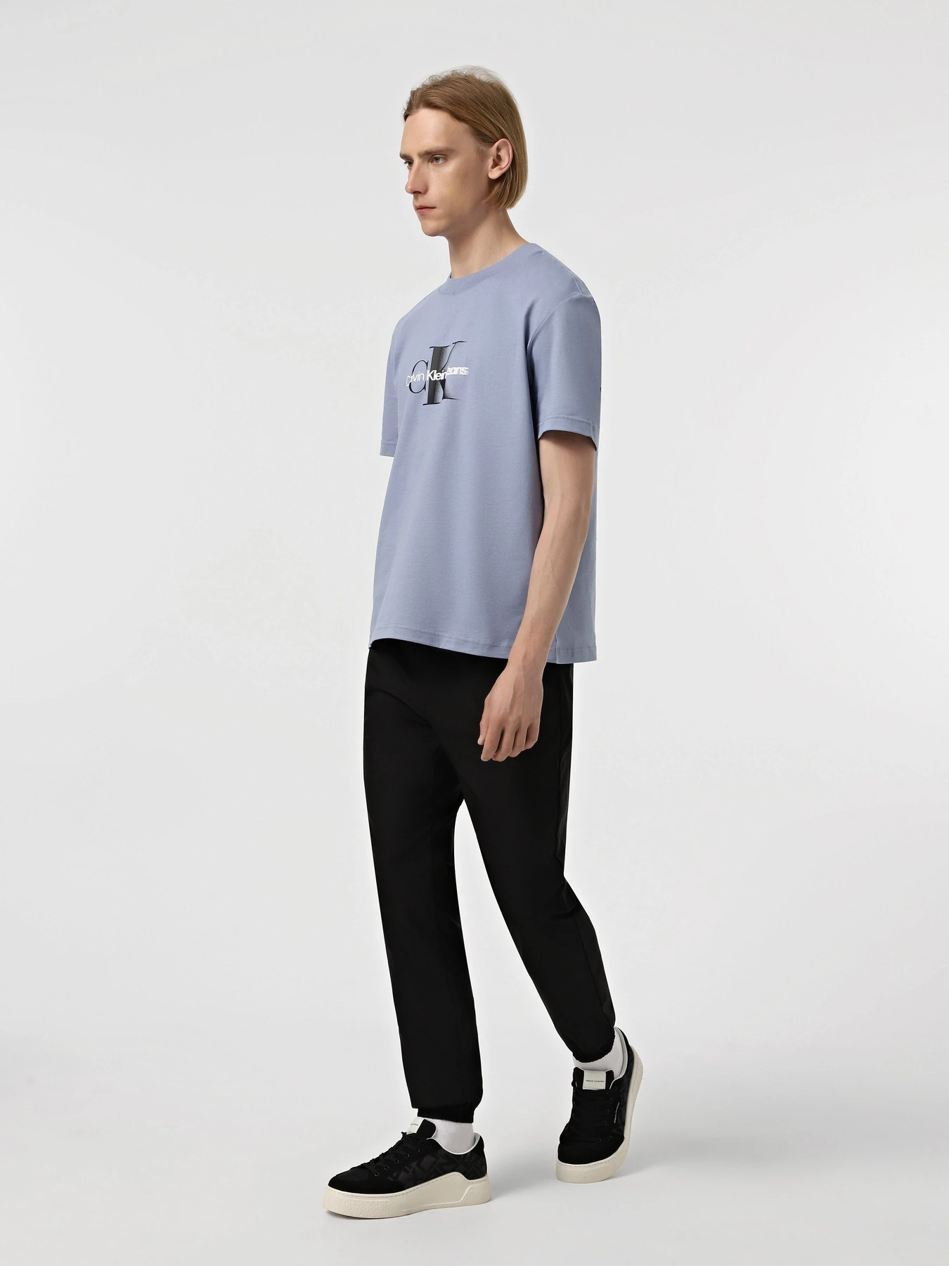 Футболки и поло Calvin Klein Jeans модель J30J327471-CKG Футболки и поло Calvin Klein Jeans модель J30J327471-CKG Фото