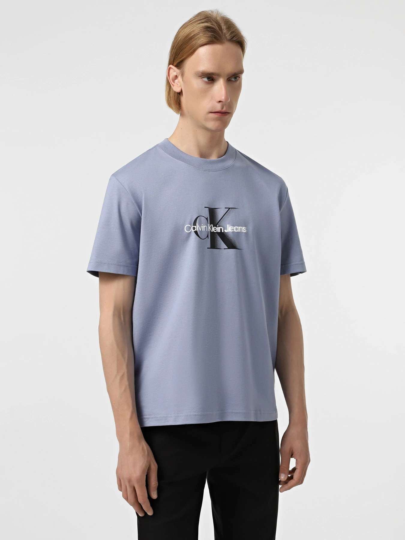 Футболки и поло Calvin Klein Jeans модель J30J327471-CKG Футболки и поло Calvin Klein Jeans модель J30J327471-CKG Фото