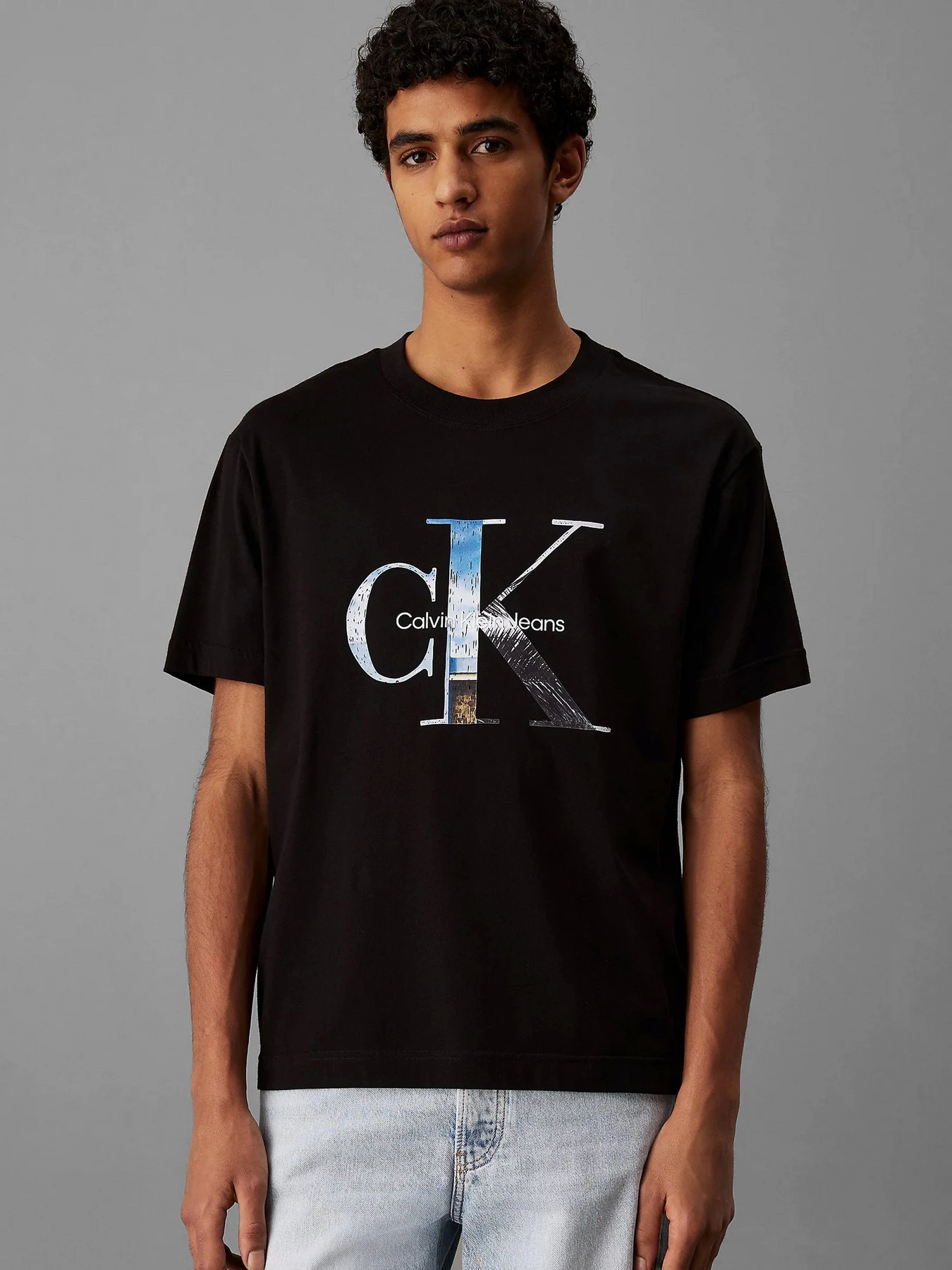 Футболки и поло Calvin Klein Jeans модель J30J327483-BEH Фото