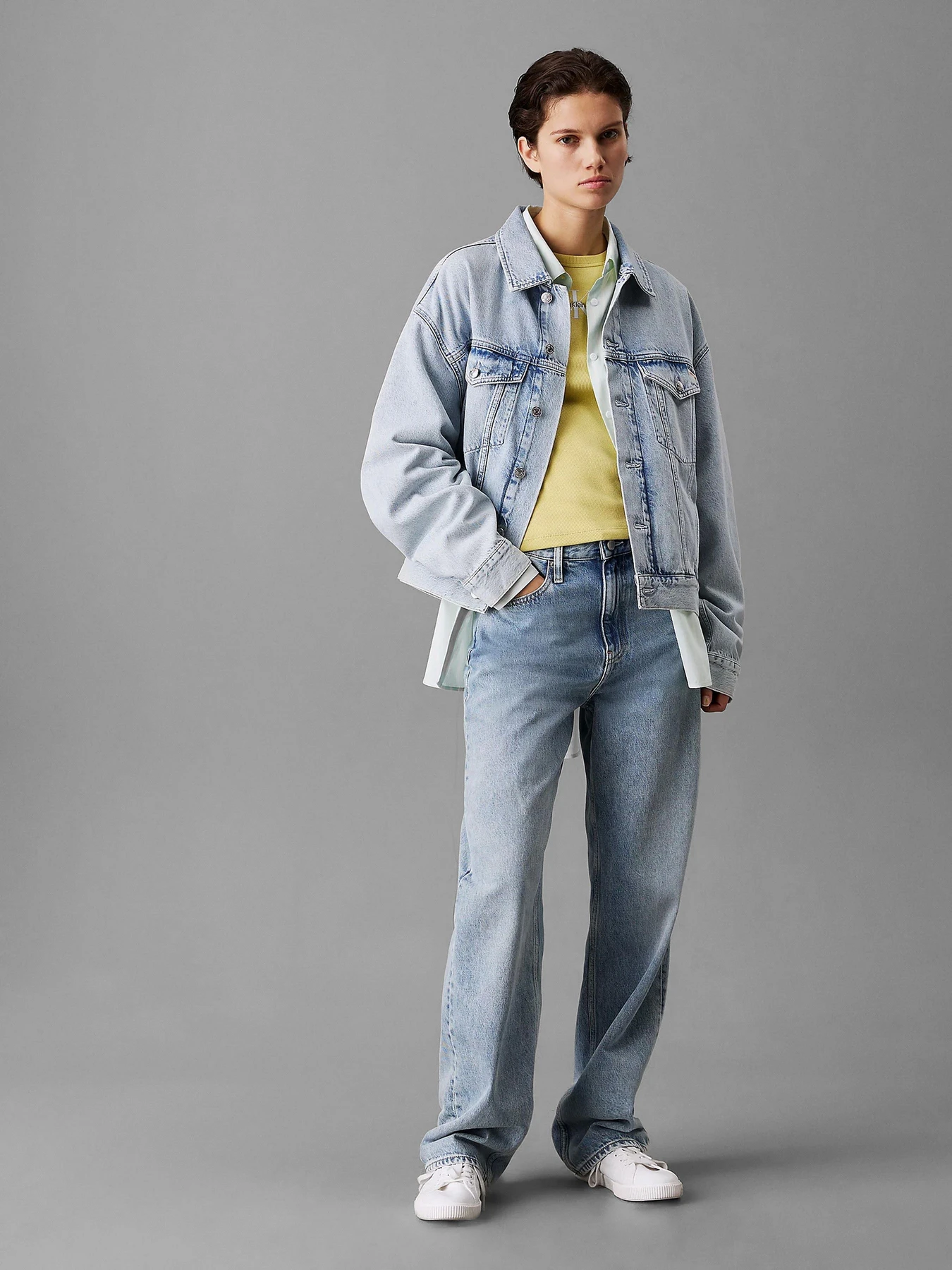 Куртки и дубленки Calvin Klein Jeans модель J20J225186-1AA Куртки и дубленки Calvin Klein Jeans модель J20J225186-1AA Фото