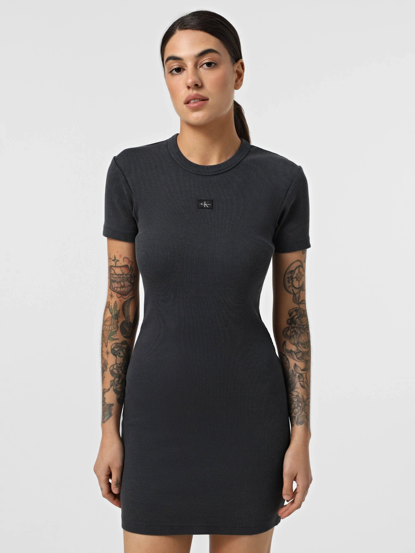 Платья Calvin Klein Jeans модель J20J225265-PT2 Платья Calvin Klein Jeans модель J20J225265-PT2 Фото