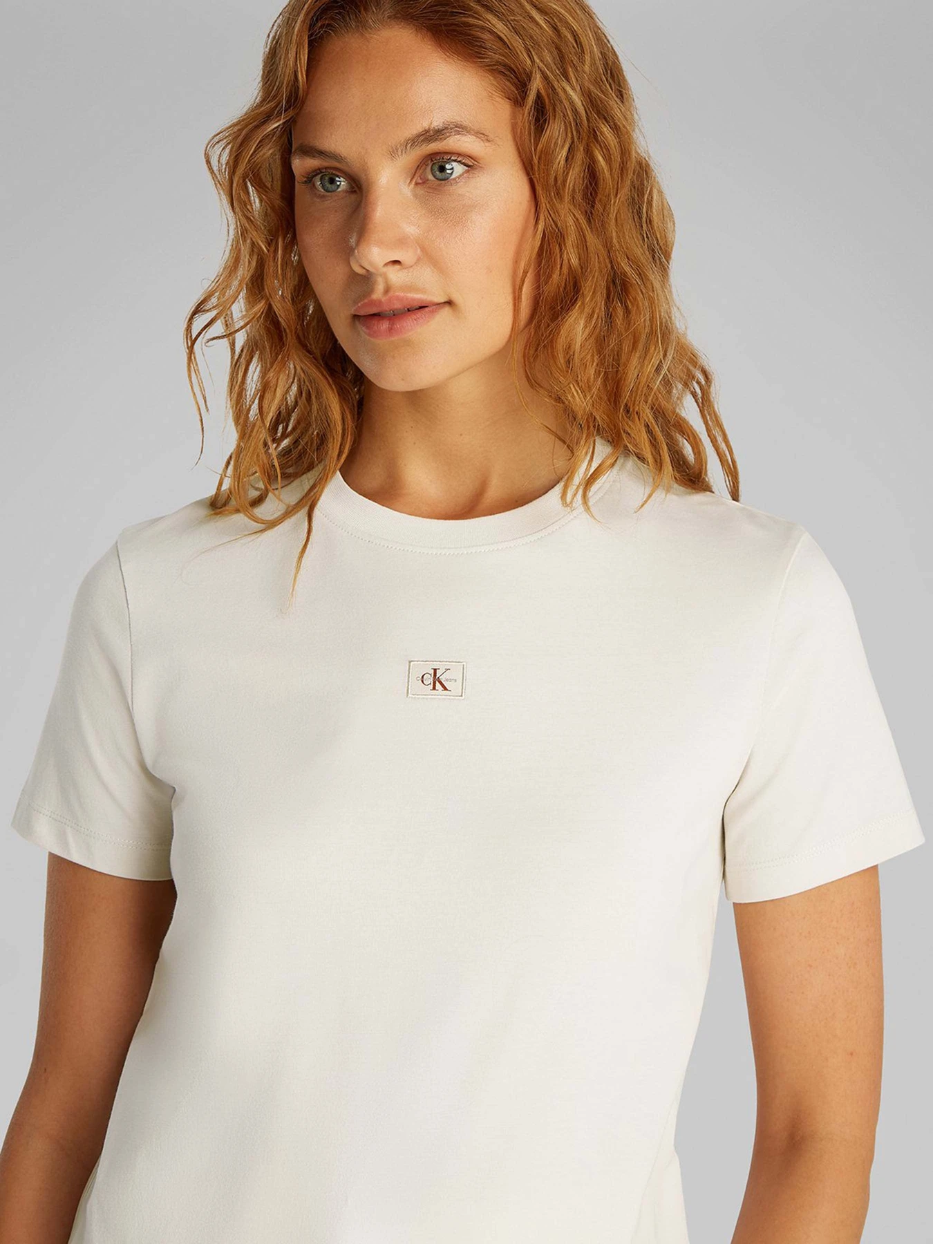Футболки и поло Calvin Klein Jeans модель J20J225243-ADA Футболки и поло Calvin Klein Jeans модель J20J225243-ADA Фото