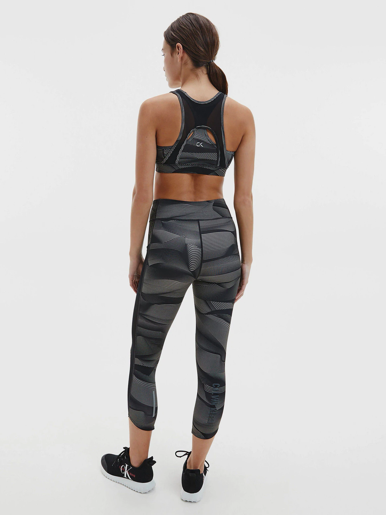 Футболки и поло Calvin Klein модель 00GWF0K151-007 Футболки и поло Calvin Klein модель 00GWF0K151-007 Фото