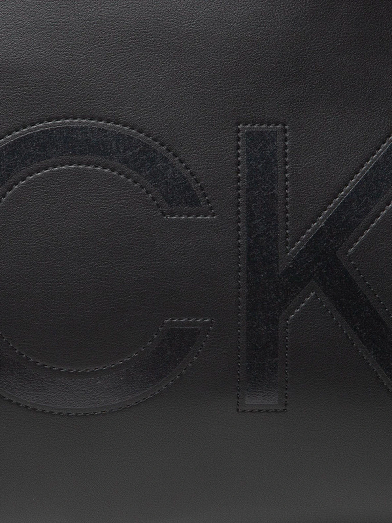 Сумки Calvin Klein модель K60K608893_BAX Фото