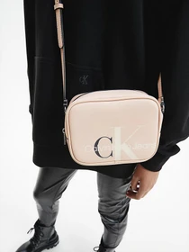 Сумки Calvin Klein модель K60K608932_YAS Фото