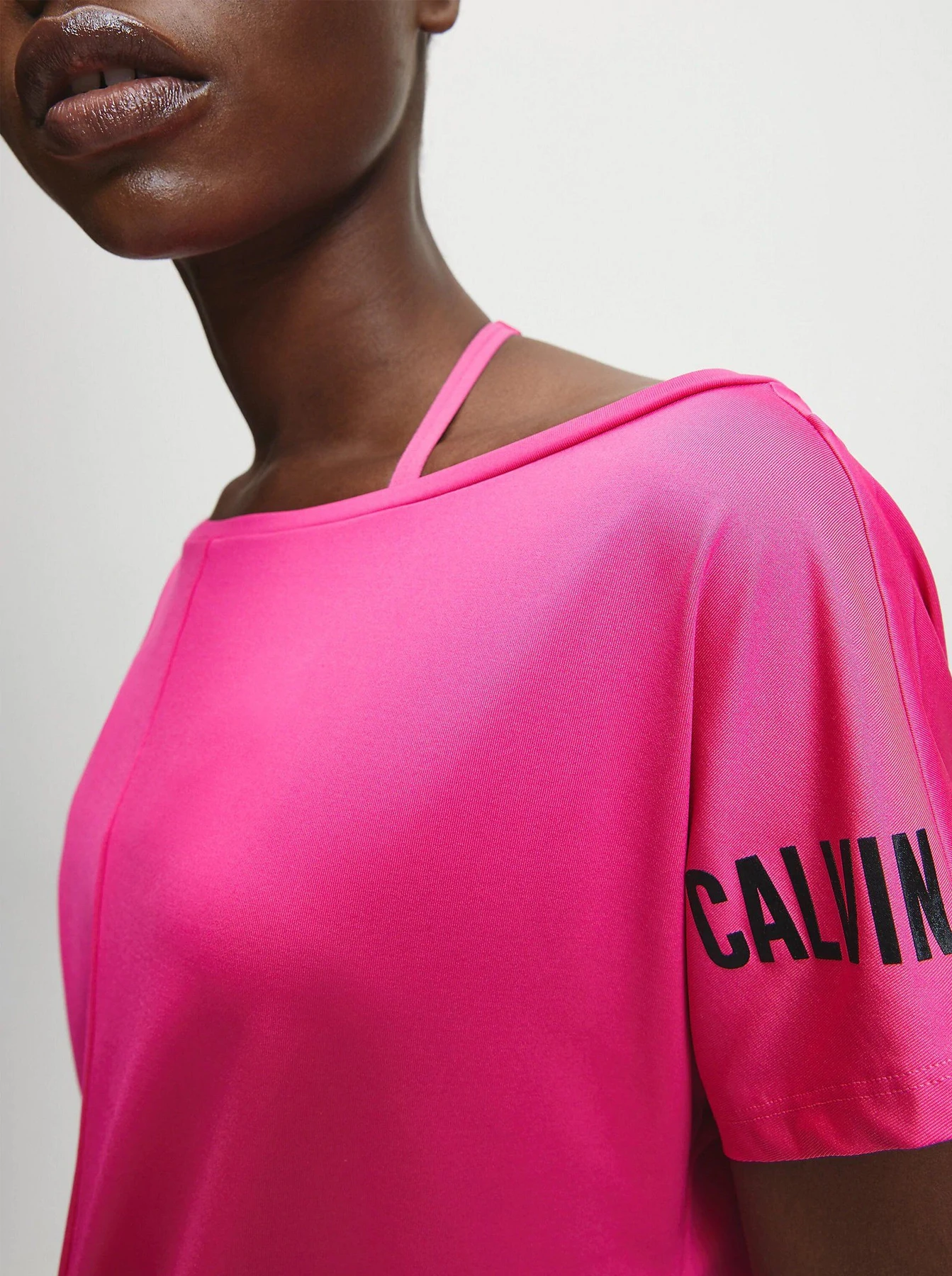 Футболки и поло Calvin Klein модель 00GWT0K107-996 Футболки и поло Calvin Klein модель 00GWT0K107-996 Фото