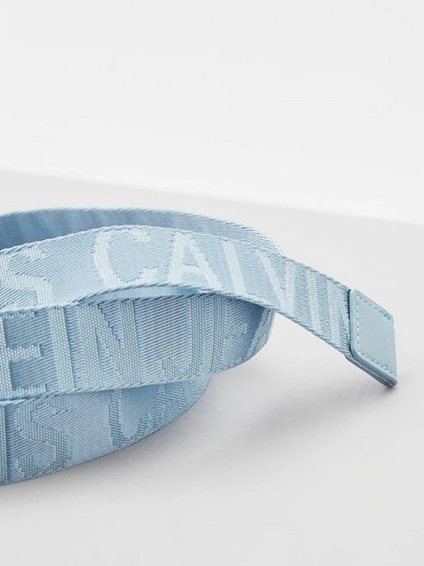Ремені Calvin Klein модель K60K608975_CBZ Ремені Calvin Klein модель K60K608975_CBZ Фото