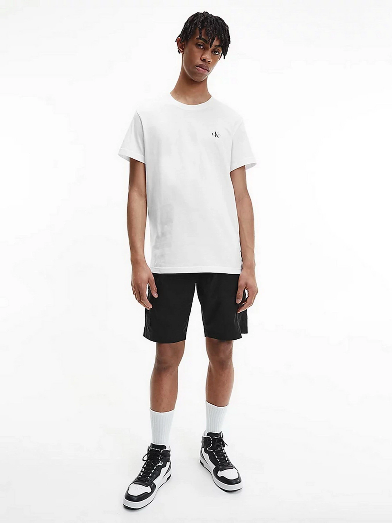 Футболки и поло Calvin Klein модель J30J320199_BEH Фото