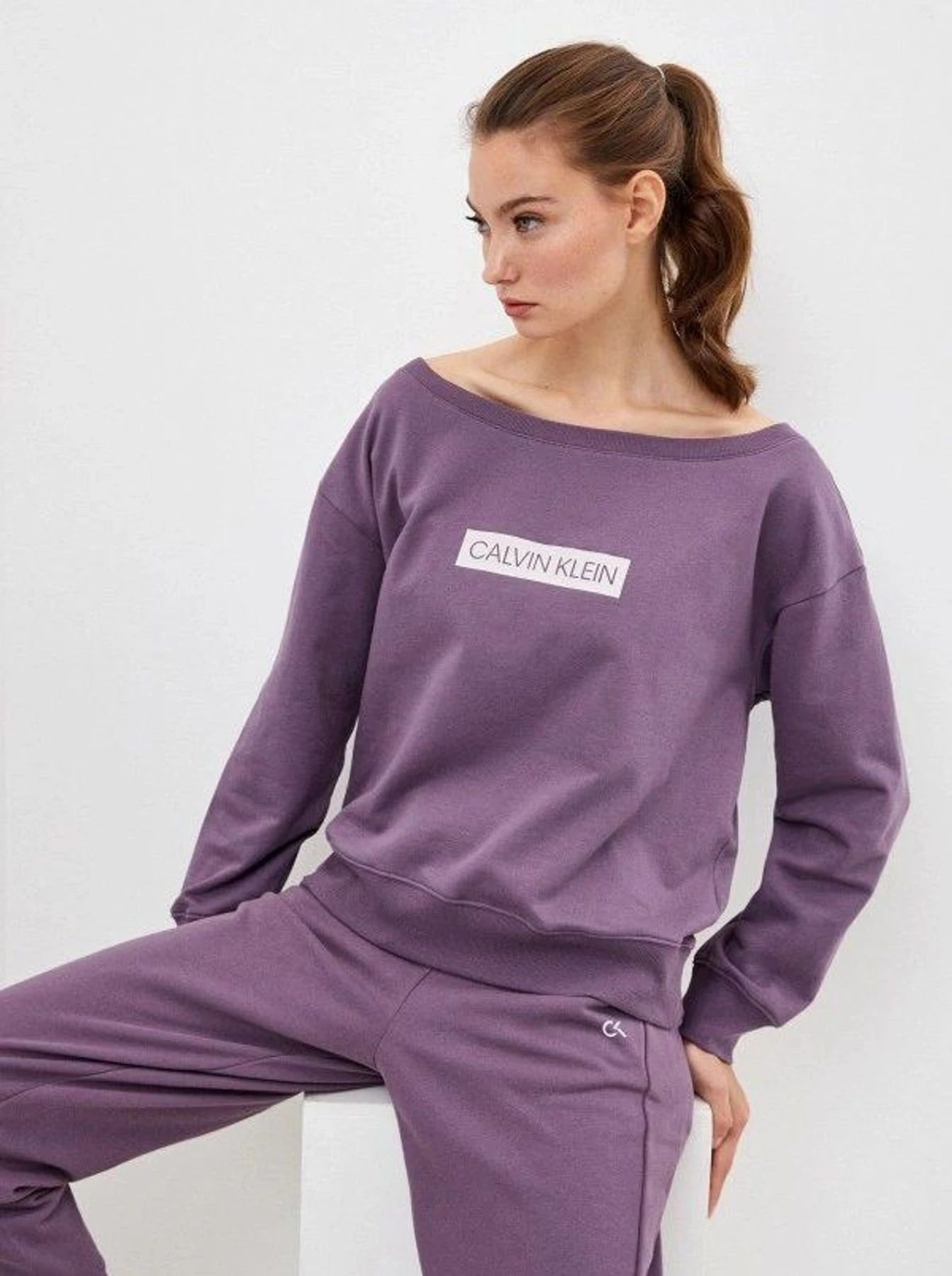 Худи и свитшоты Calvin Klein модель 00GWT0W328-510 Фото