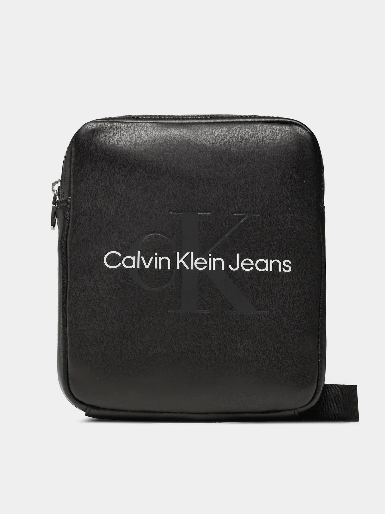 Сумки Calvin Klein Monogram Soft Reporter18 модель K50K510108-BDS Сумки Calvin Klein Monogram Soft Reporter18 модель K50K510108-BDS Фото