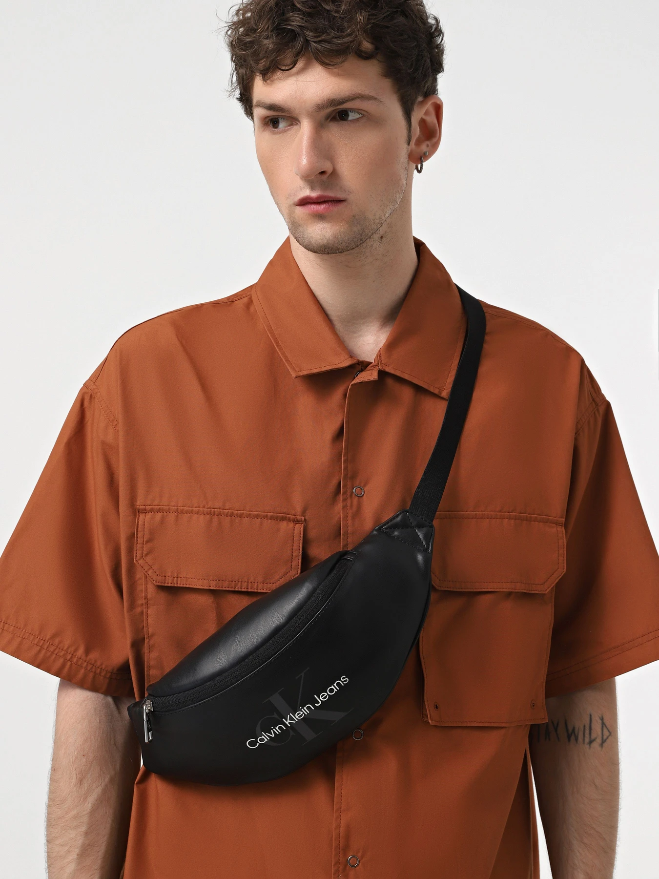 Сумки Calvin Klein Monogram Soft Waistbag модель K50K508203-BDS Сумки Calvin Klein Monogram Soft Waistbag модель K50K508203-BDS Фото