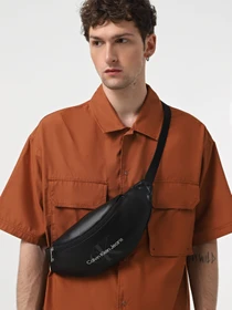 Сумки Calvin Klein Monogram Soft Waistbag модель K50K508203-BDS Фото