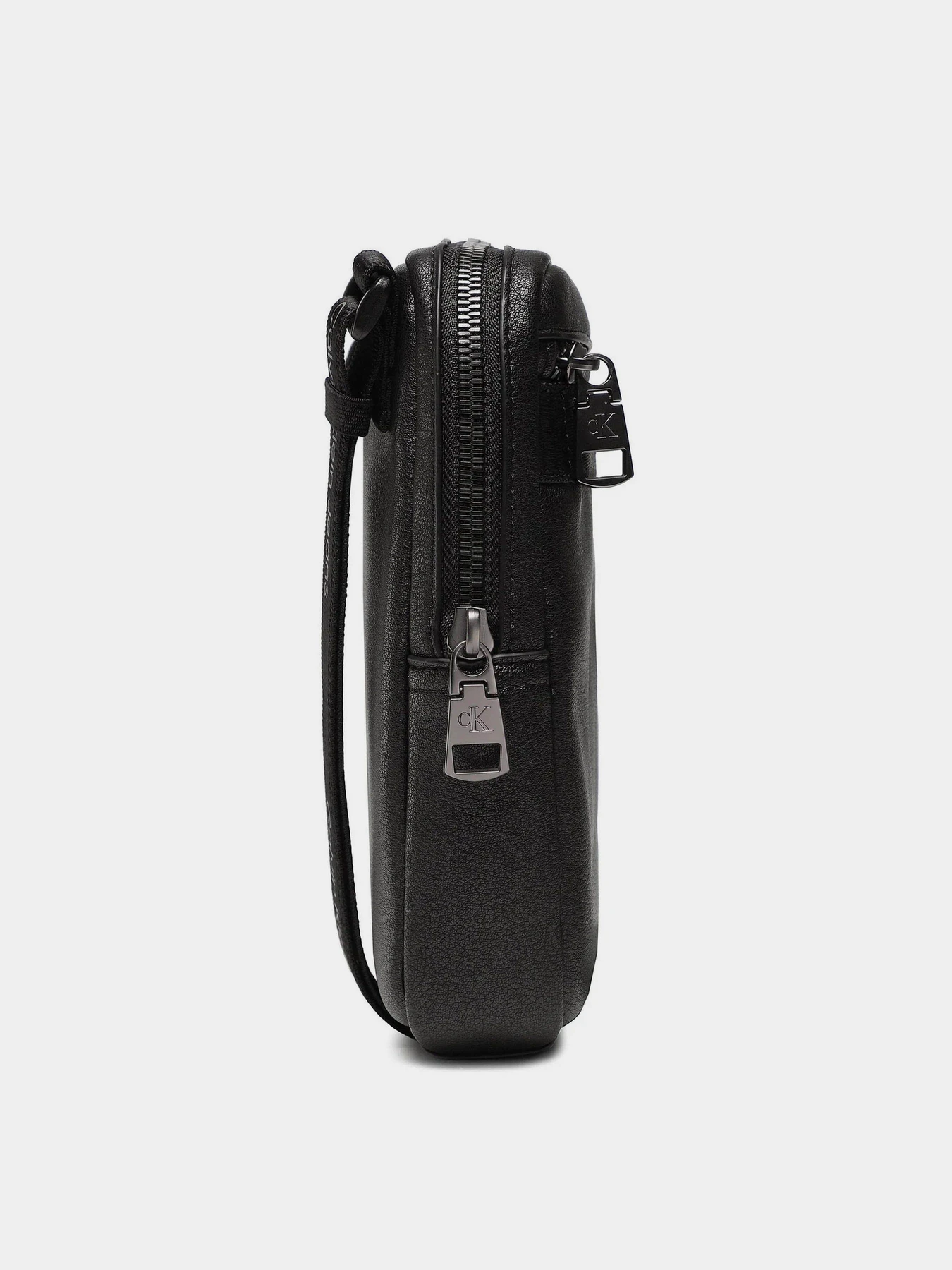 Сумки Calvin Klein Explorer Reporter 18 Pu модель K50K510110-BDS Сумки Calvin Klein Explorer Reporter 18 Pu модель K50K510110-BDS Фото